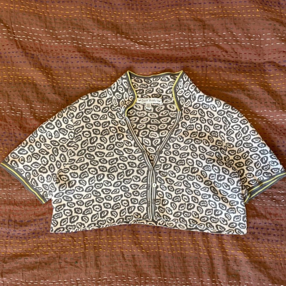 Gray/white printed cropped short sleeve cardigan